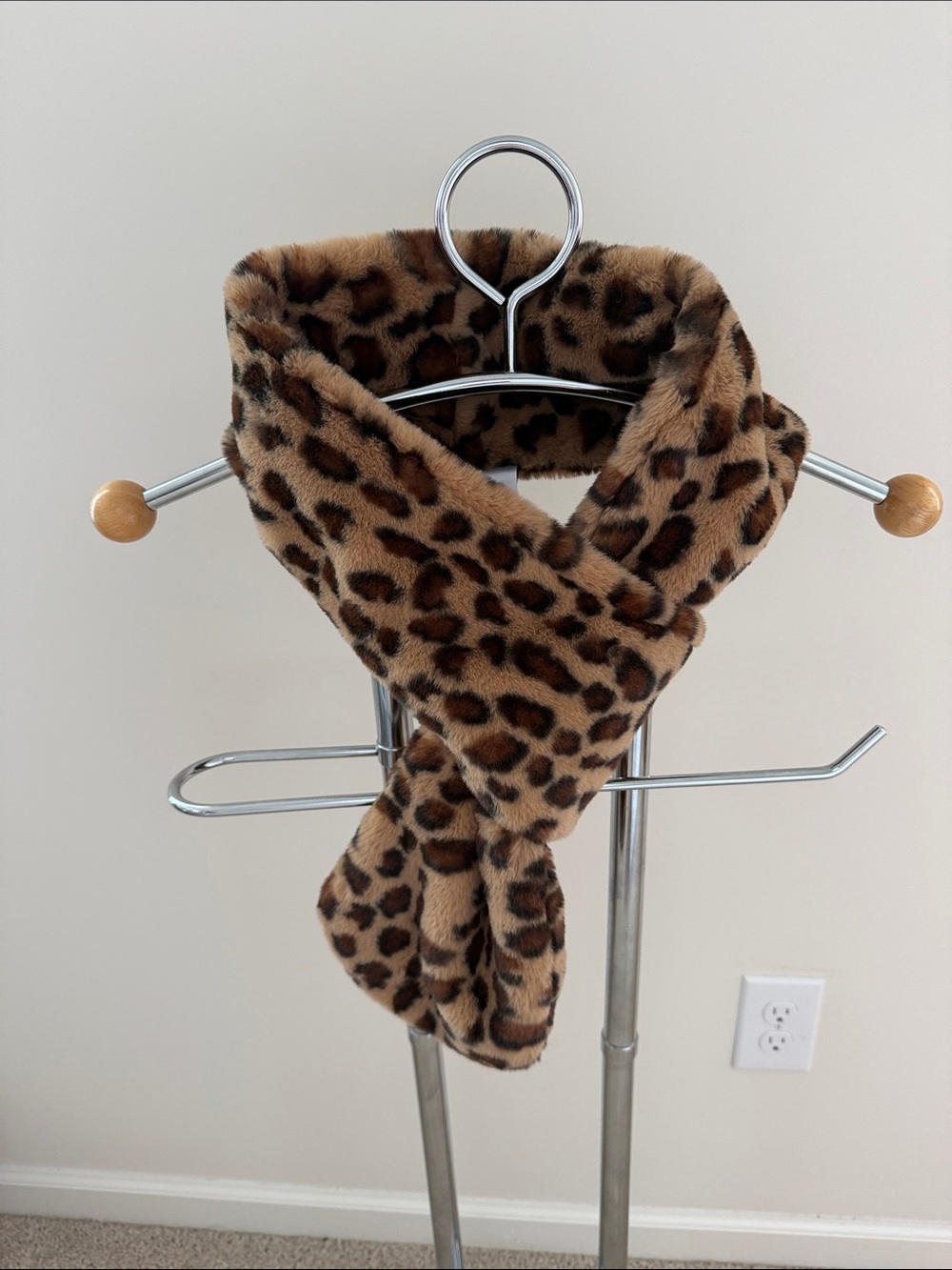 Faux Fur Leopard Print Scarf - Brown